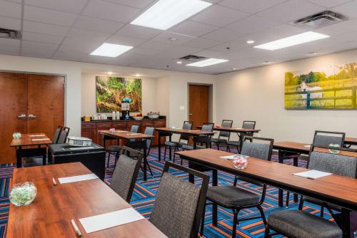 Hampton Inn & Suites Hopkinsville