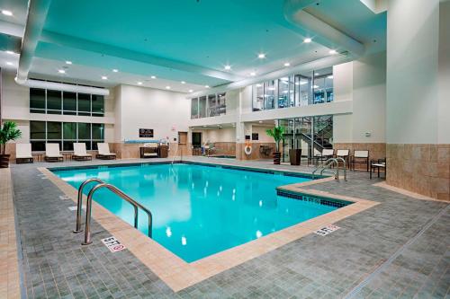 DoubleTree by Hilton Hotel Bristol in Bristol, USA