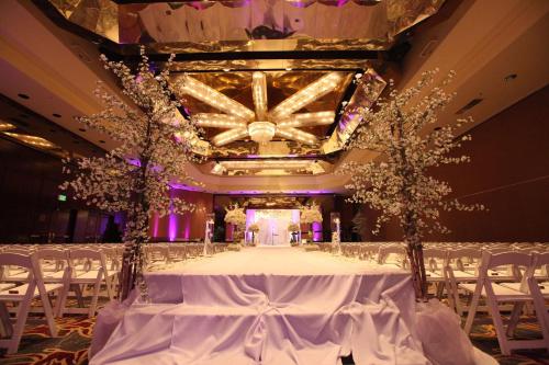 Hilton Los Angeles-Universal City - image 7