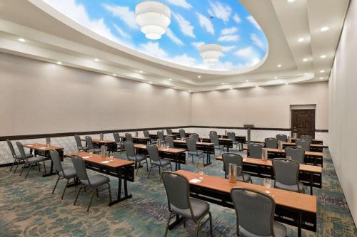 Hilton Garden Inn South Padre Island - image 13