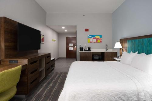 Hampton Inn Alpharetta/Roswell - image 13