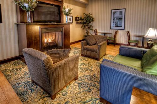 Hampton Inn Roanoke Rapids - image 6