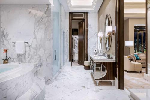 Crockfords Las Vegas, LXR Hotels & Resorts at Resorts World