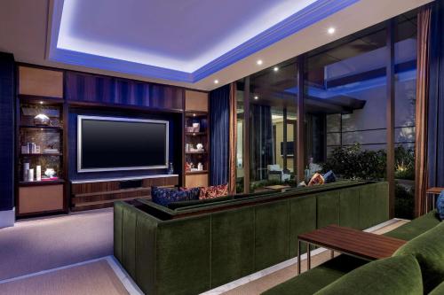 Crockfords Las Vegas, LXR Hotels & Resorts at Resorts World