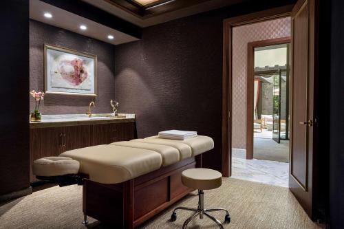 Crockfords Las Vegas, LXR Hotels & Resorts at Resorts World