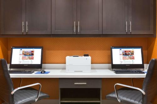 Hampton Inn By Hilton North Olmsted Cleveland Airport - image 6
