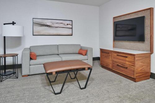 Doubletree By Hilton Fullerton - image 12