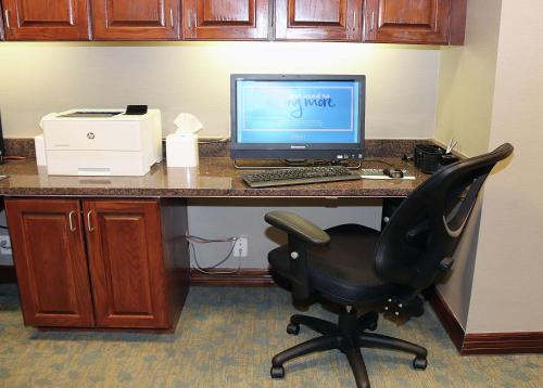 Hampton Inn and Suites Stephenville - image 7