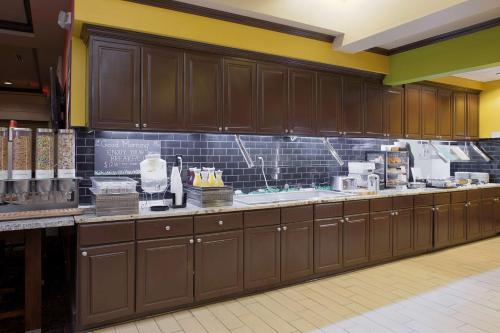 Hilton Garden Inn Bentonville Rogers - image 10