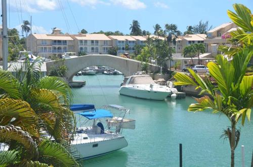 Utsikt, Spinnaker, #127 Port St. Charles Marina, Speightstown - Waterfront Luxury in Speightstown