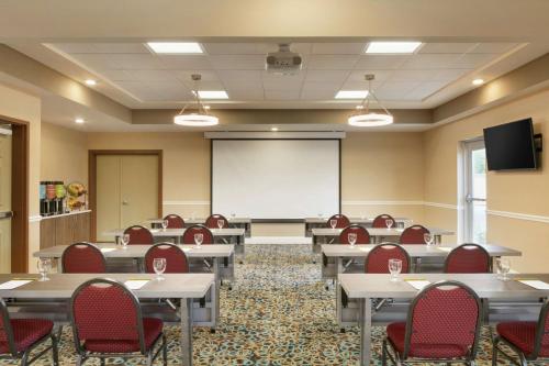 Hilton Garden Inn Statesville