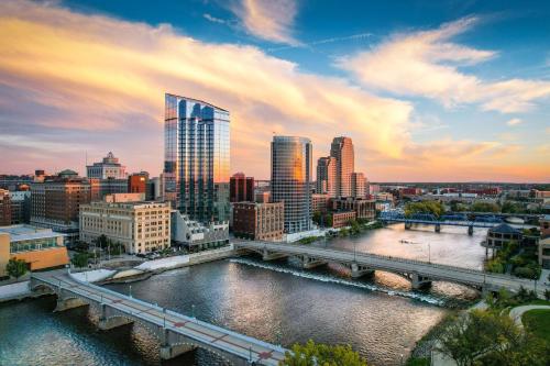 Amway Grand Plaza Hotel, Curio Collection by Hilton - Grand Rapids