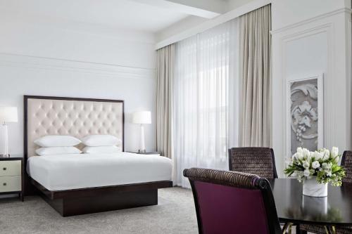 Amway Grand Plaza Hotel, Curio Collection by Hilton