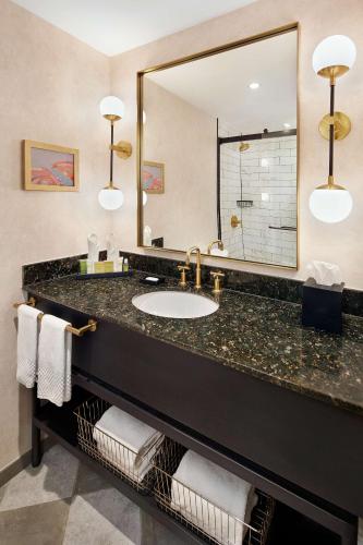 Hilton Pearl River - image 11