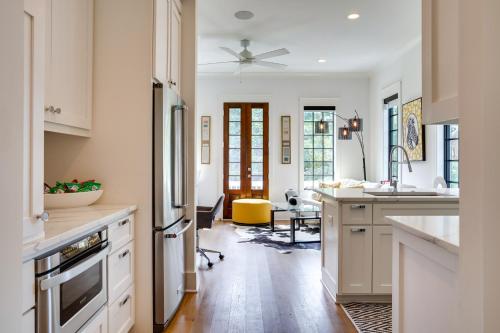 Lovely Mt Pleasant Townhouse with Central Location! in Mount Pleasant