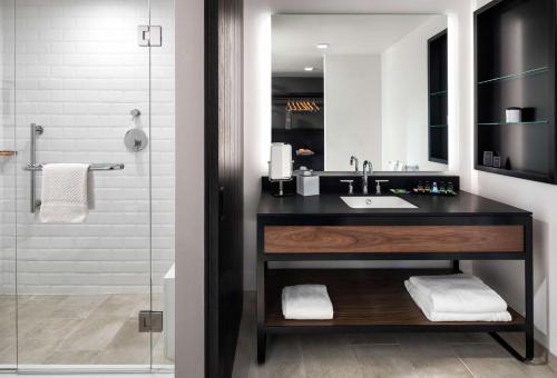 Canopy by Hilton Minneapolis Mill District