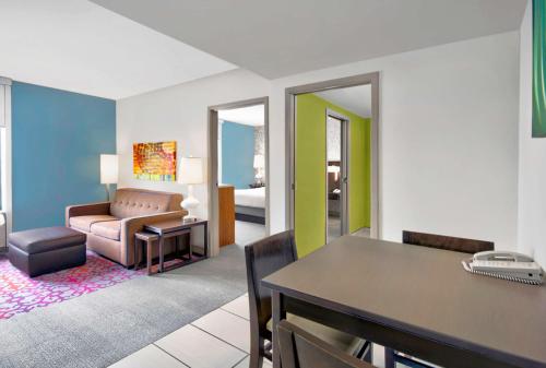 Home2 Suites by Hilton Rochester Henrietta, NY in Rochester, USA