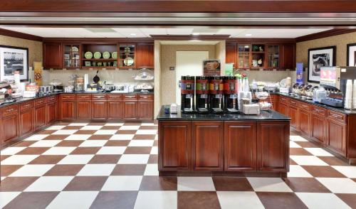 Hampton Inn & Suites Sacramento-Airport-Natomas - image 3