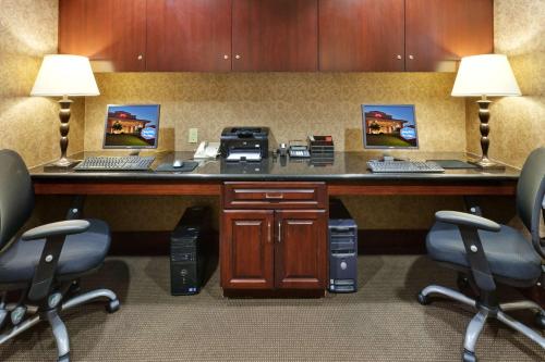 Hampton Inn & Suites Sacramento-Airport-Natomas - image 7