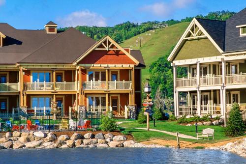 Hilton Grand Vacations Club Blue Mountain Canada - Accommodation - Blue Mountains