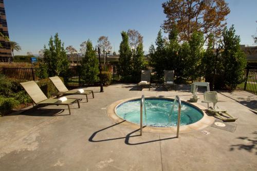 DoubleTree by Hilton Orange County Airport in Santa Ana, USA