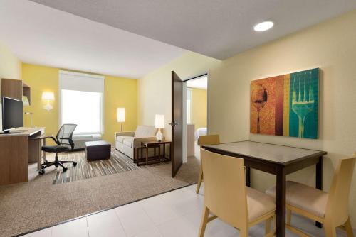 Home2 Suites By Hilton-Cleveland Beachwood in Beachwood, USA