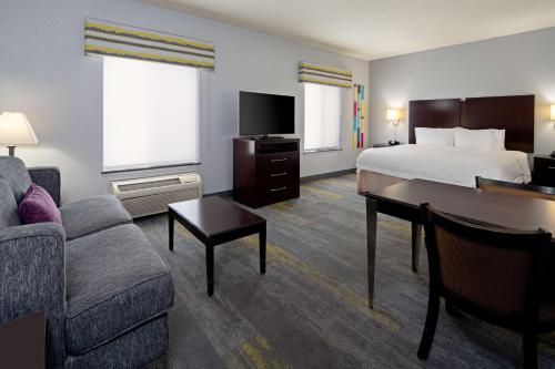 Hampton Inn and Suites Bakersfield / Highway 58 - image 10