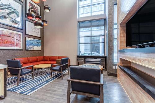 Hampton Inn Oakland Downtown-City Center - image 7