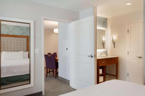 Homewood Suites by Hilton Gateway Hills Nashua