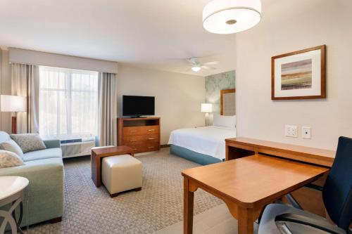 Homewood Suites by Hilton Gateway Hills Nashua