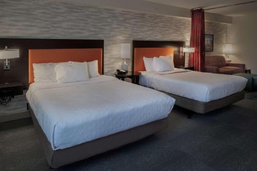 1 queen bed