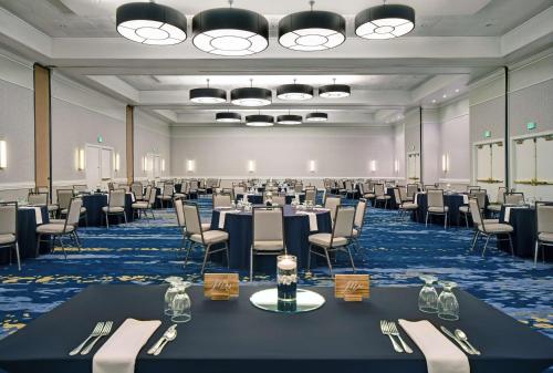 Hilton Peachtree City Atlanta Hotel & Conference Center - image 6
