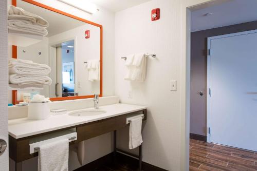 King Room - Hearing Access/Non-Smoking