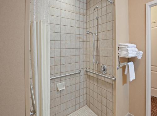 Hampton Inn Kingston - image 11
