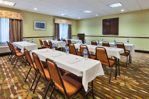 Hampton Inn By Hilton Waterbury