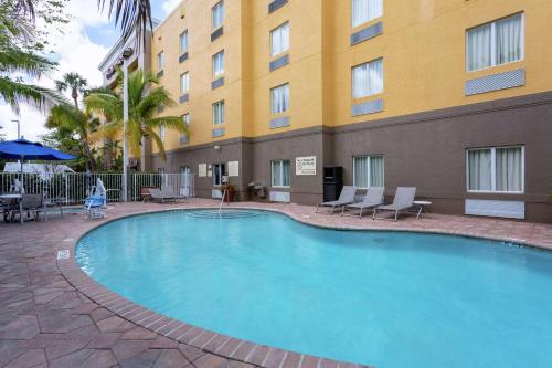 Hampton Inn By Hilton And Suites Fort Pierce