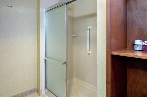 Hampton Inn & Suites - Fort Pierce - image 6