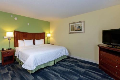 Hampton Inn & Suites - Fort Pierce