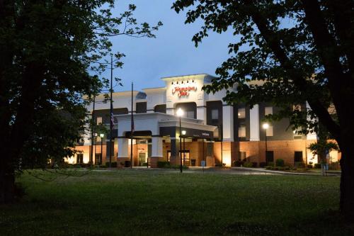 Hampton Inn Fayetteville - image 13