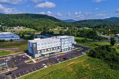 Tru By Hilton Roanoke Hollins - image 11