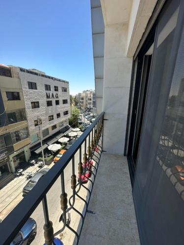 modern 2bedroom for rent Abdoun - image 6