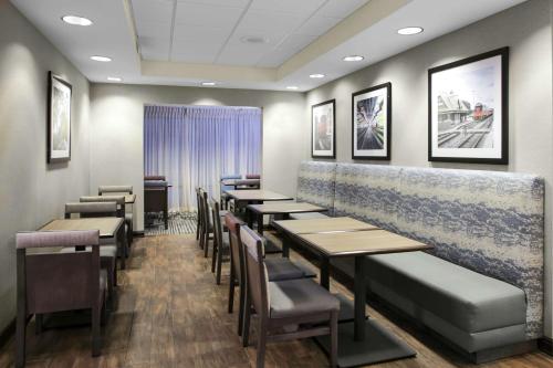 Hampton Inn Chicago Elgin/I-90 - image 13