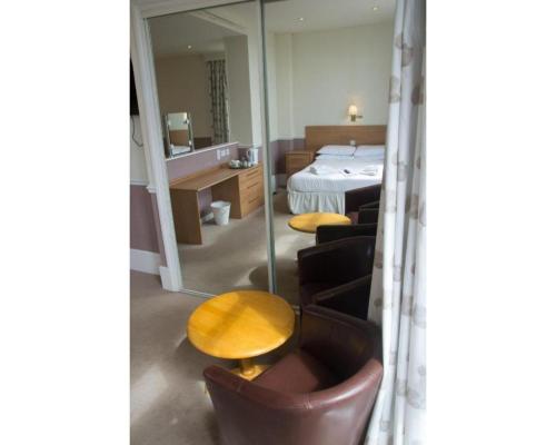 Richmond Hotel - image 12