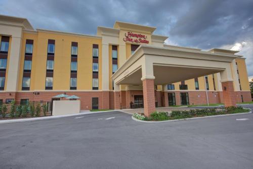 Hampton Inn & Suites by Hilton Tampa Busch Gardens Area
