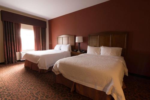 Hampton Inn Bangor Room Type - Room with Two Queen Beds - Non-Smoking