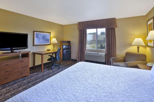 Hampton Inn Pittsburgh Area-Beaver Valley-Ctr Township in โมนาคา (PA)