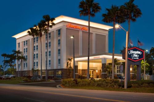 Exterior view, Hampton Inn Tampa/Rocky Point-Airport in Pelican Island