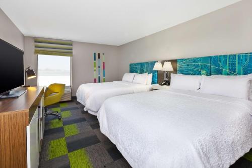 Queen Room with Two Queen Beds - Hearing Accessible/Non-Smoking