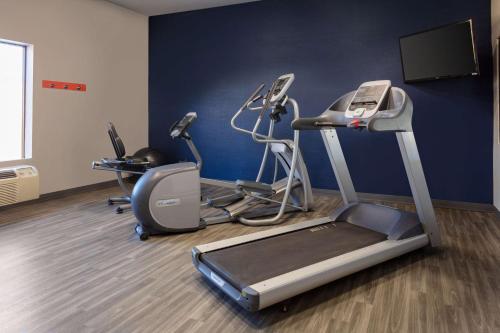 Hampton Inn Castle Rock - image 13