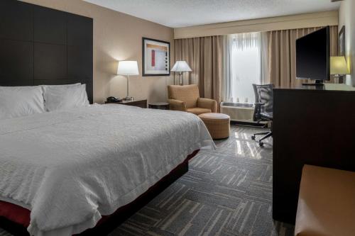 Hampton Inn Columbia - image 14